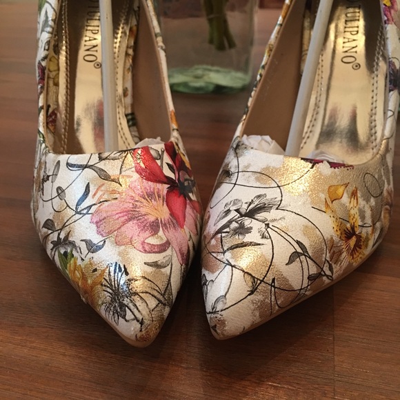 Tulipano heels purchased in Italy. Never worn. - Picture 3 of 4